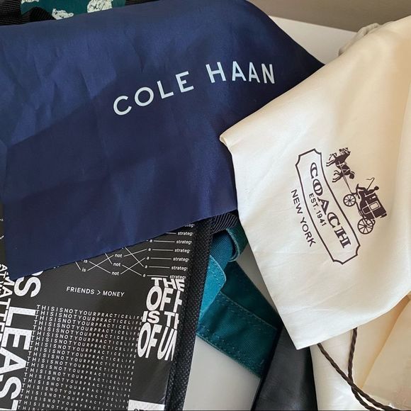 $100 Mystery Purse Reseller Box - Picture 2 of 7